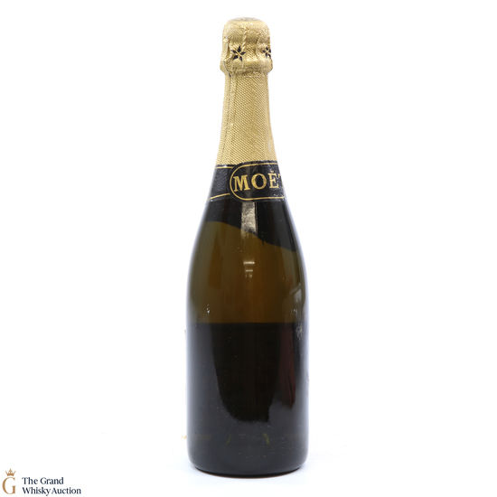Moet and Chandon Champagne Label (1975)